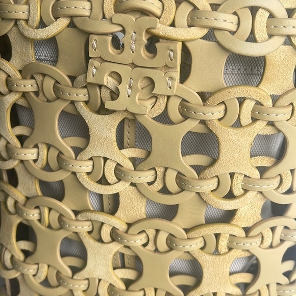 MCGRAW DIE-CUT SMALL BUCKET
BAG - Picture 5 of 11